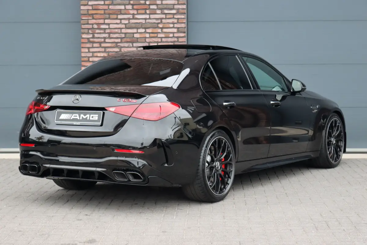 AMG 63 S E Performance | 680 pk | Achterasbesturing | AMG Drivers Package | Distronic+ | Memory | Burmester | AMG Performance Stoelen | AMG-Aero Pakket | HUD | Digital Light |