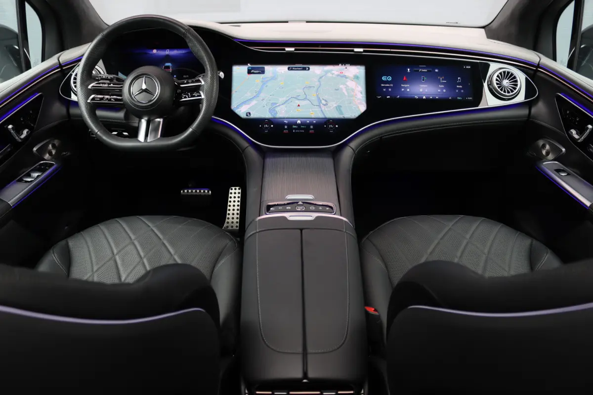 500 4MATIC AMG Line 91 kWh | 61.000,- ex BTW | Luchtvering | Hyperscreen | Achterasbesturing | Distronic+ | Massage | Nappa Leder | HUD | Stoelventilatie | Trekhaak | Memory | Verwarmd Stuur