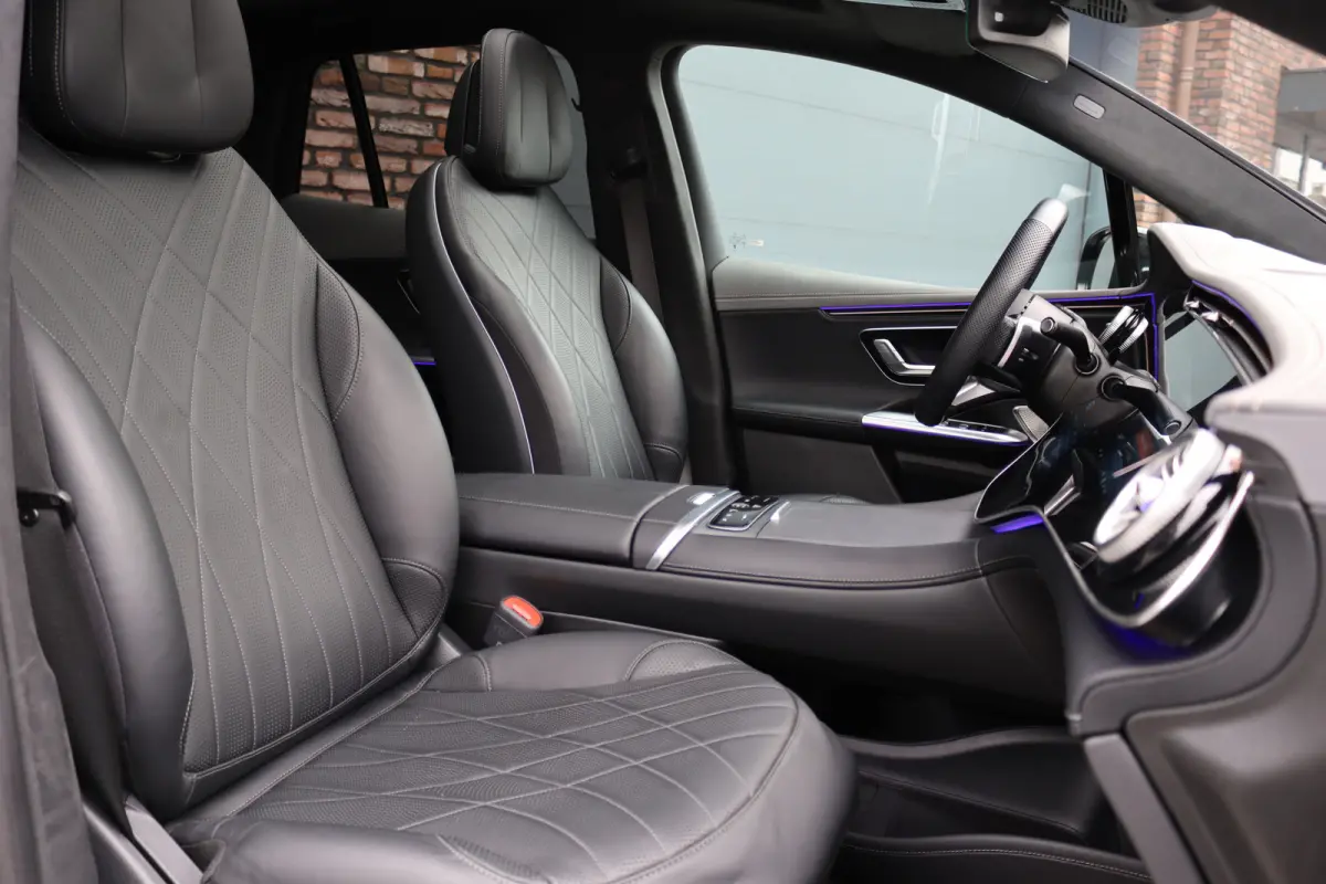 500 4MATIC AMG Line 91 kWh | 61.000,- ex BTW | Luchtvering | Hyperscreen | Achterasbesturing | Distronic+ | Massage | Nappa Leder | HUD | Stoelventilatie | Trekhaak | Memory | Verwarmd Stuur