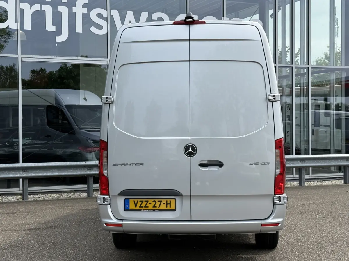 315 1.9 CDI L3H2 RWD | ZB-Edition | NL-auto | Navi | Carplay | Camera | Dodehoek ass. | Cruisec.