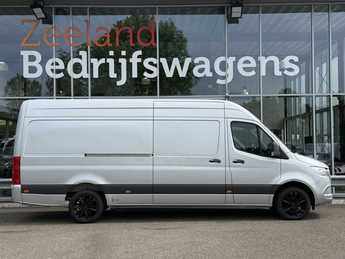 315 1.9 CDI L3H2 RWD | ZB-Edition | NL-auto | Navi | Carplay | Camera | Dodehoek ass. | Cruisec.