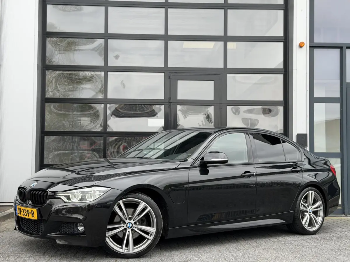 330e High Exc AUT / M-Sport / LED / Cruise / NAV
