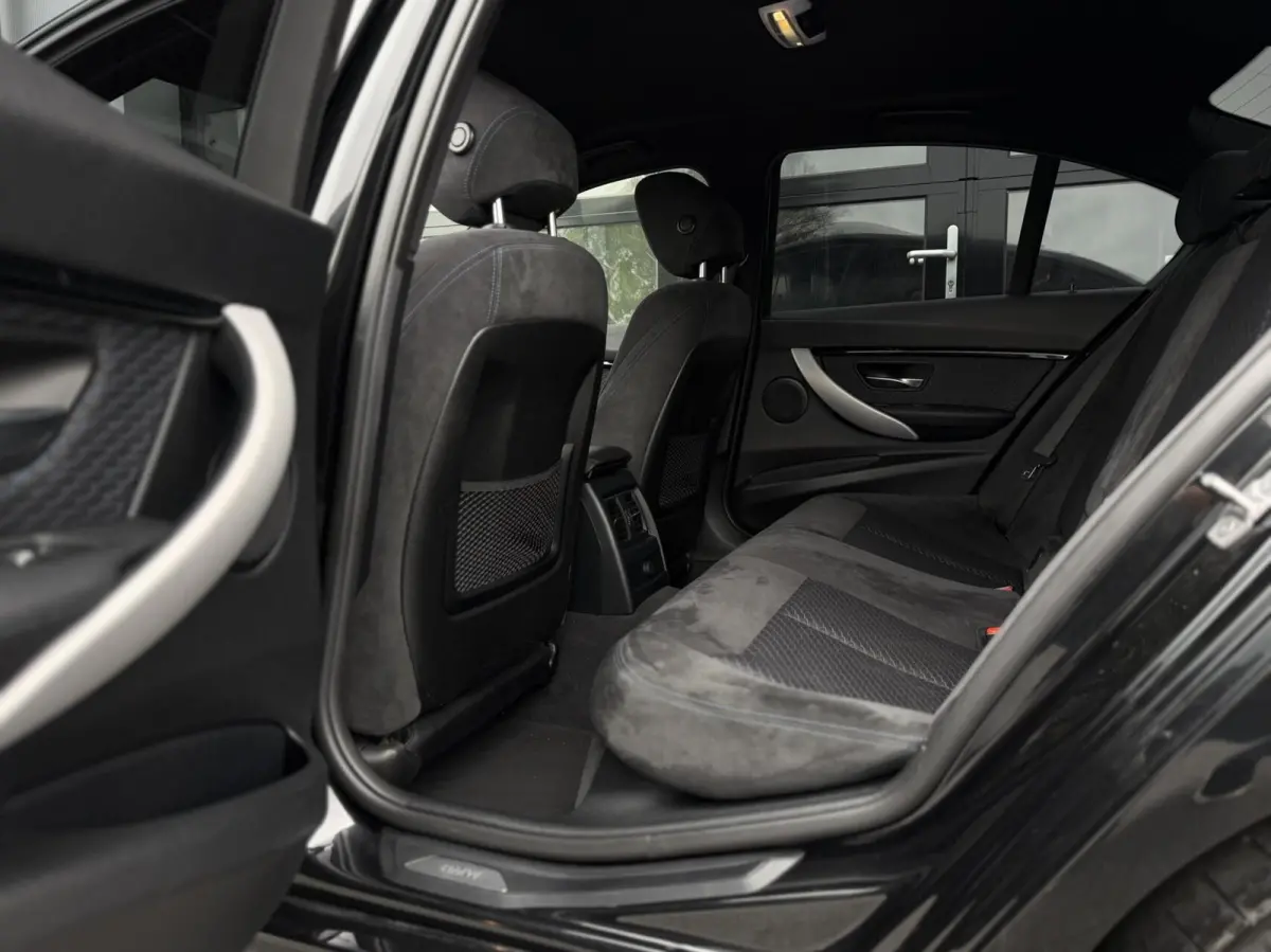 330e High Exc AUT / M-Sport / LED / Cruise / NAV