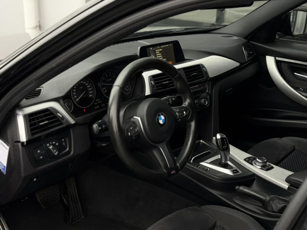 330e High Exc AUT / M-Sport / LED / Cruise / NAV