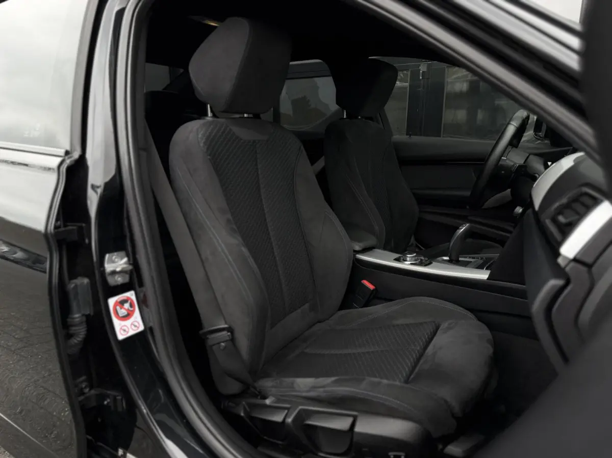 330e High Exc AUT / M-Sport / LED / Cruise / NAV