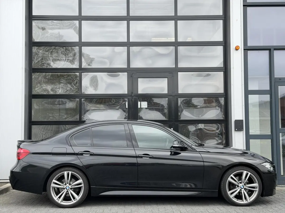 330e High Exc AUT / M-Sport / LED / Cruise / NAV