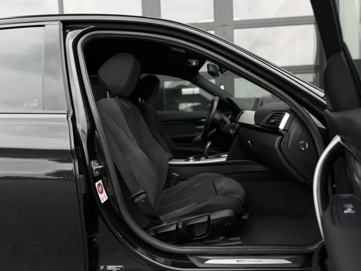 330e High Exc AUT / M-Sport / LED / Cruise / NAV