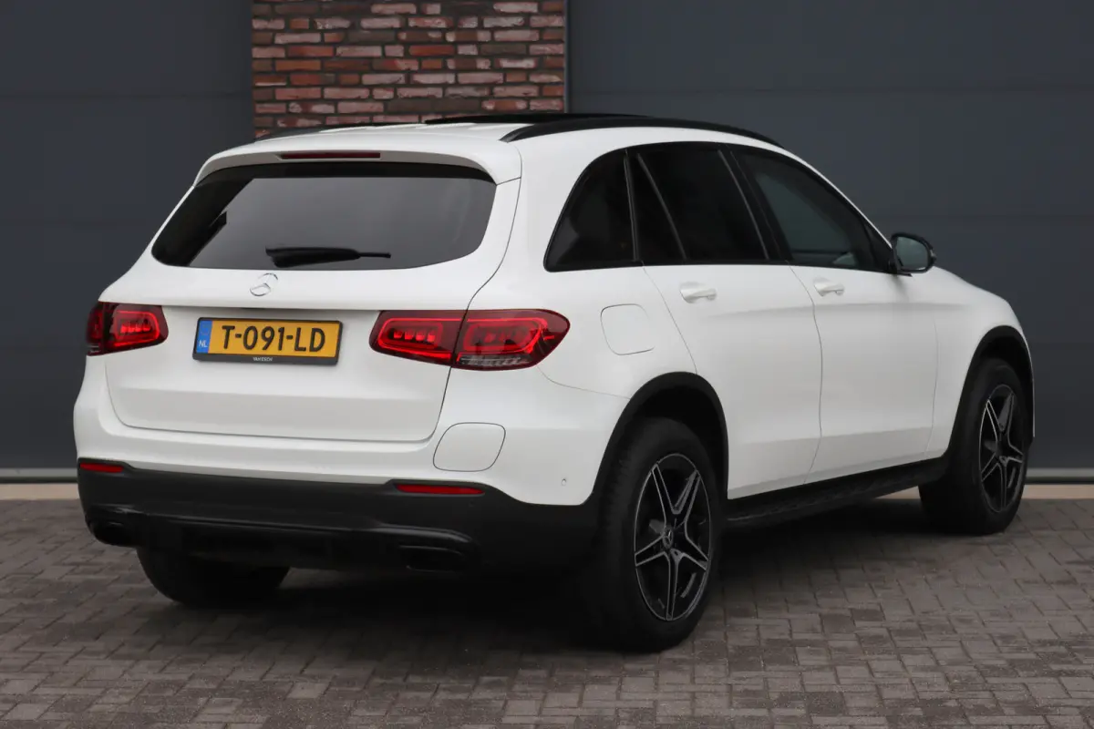 4MATIC AMG Line Premium+ | SoH 100% | Distronic+ | Panoramadak | Burmester | Memory | Trekhaak | Surround Camera | Multibeam LED | Nightpakket | Augmented Reality |