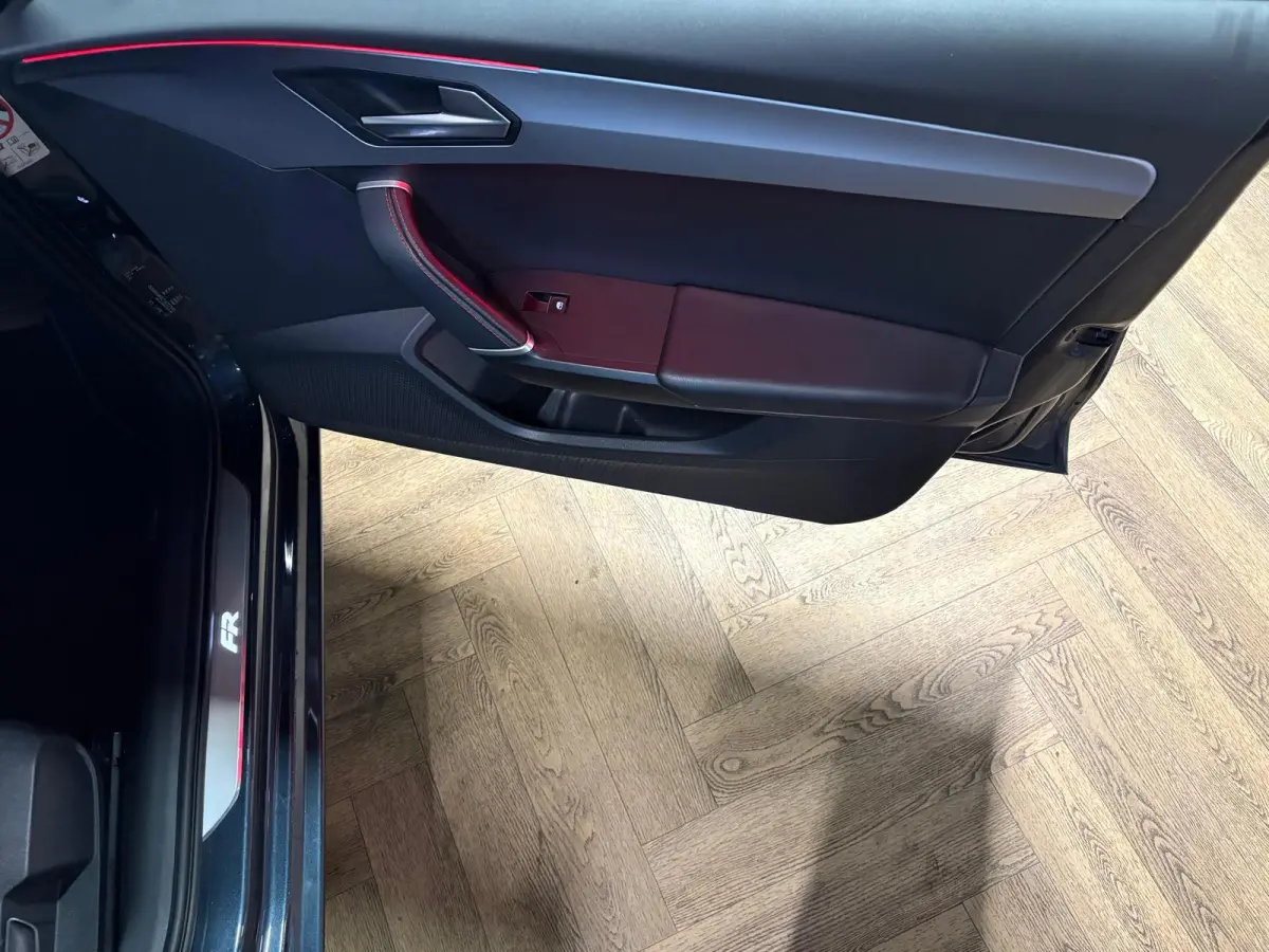 1.4 TSI eHybrid PHEV FR PANO KEYLESS VOL'