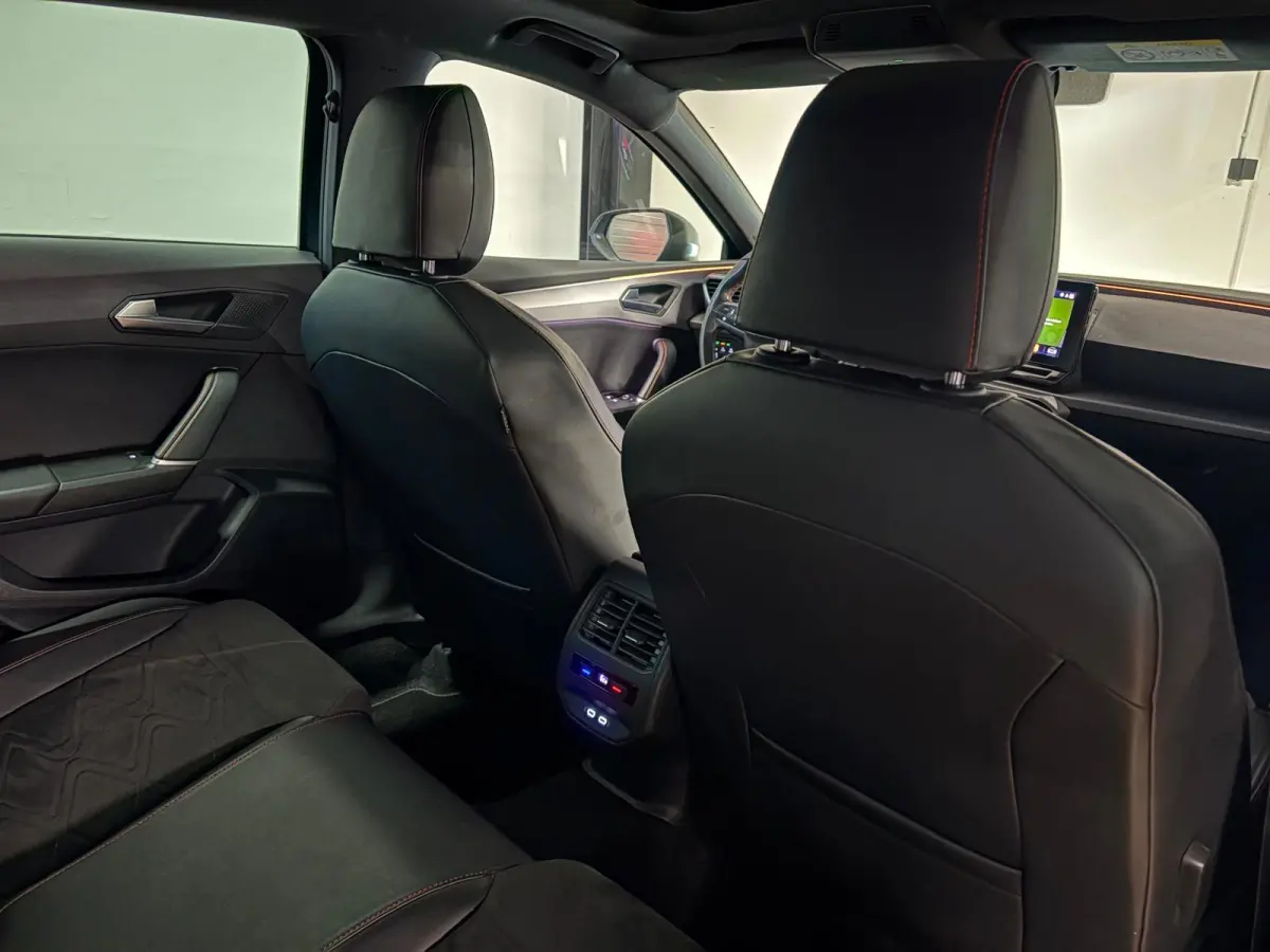 1.4 TSI eHybrid PHEV FR PANO KEYLESS VOL'