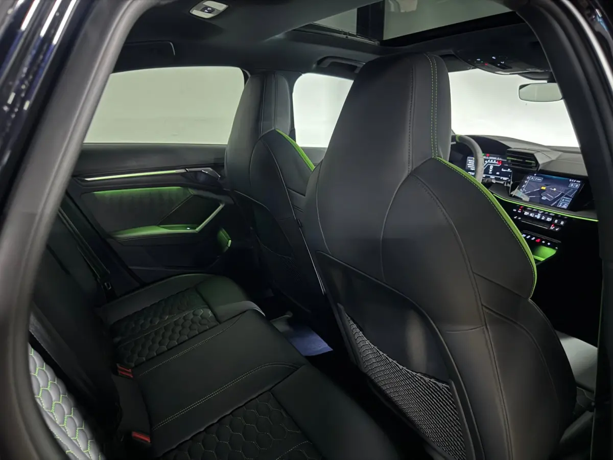2.5 TFSI RS 3 quattro HULK CERAMIC PANO VOL'