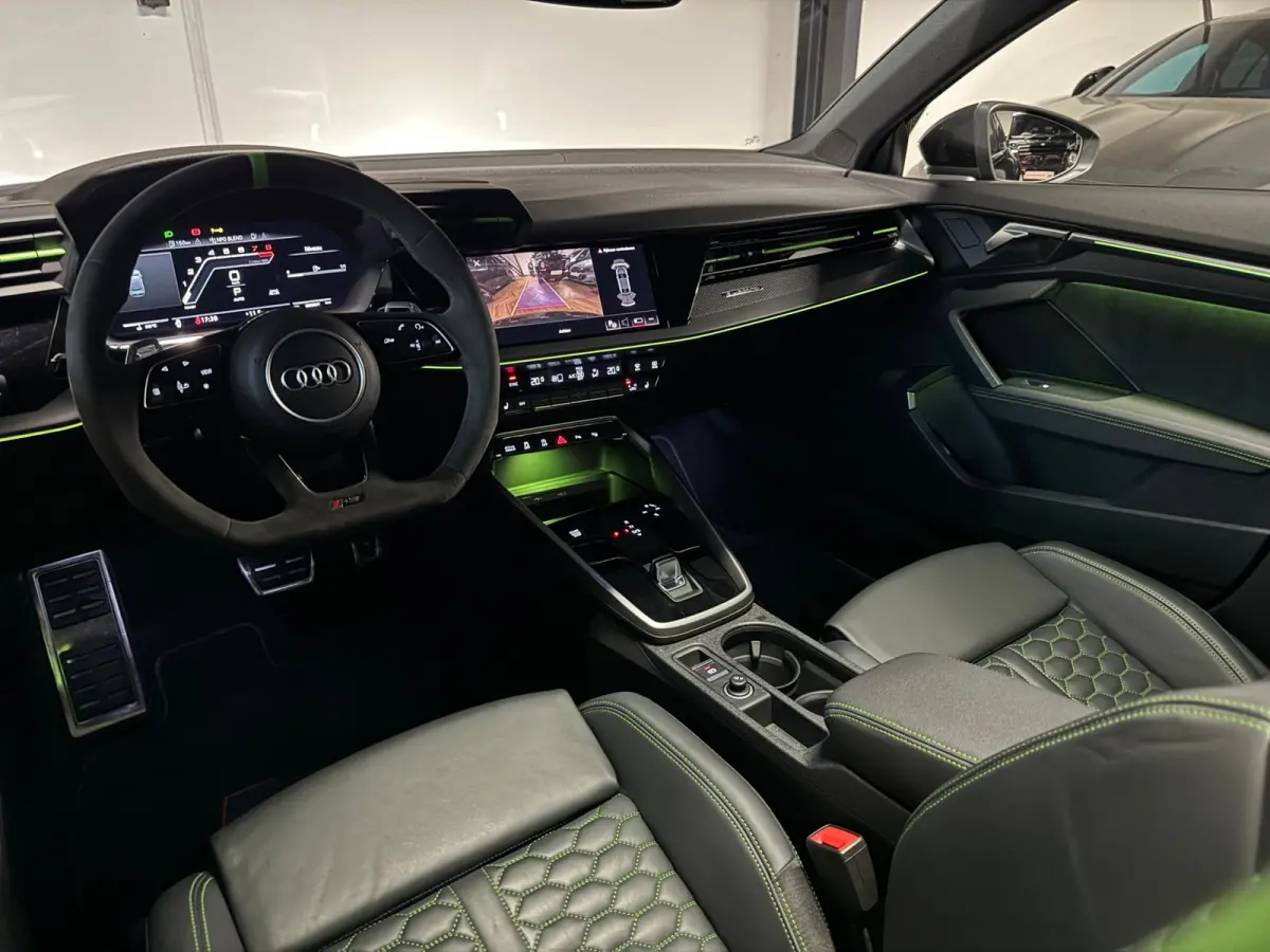 2.5 TFSI RS 3 quattro HULK CERAMIC PANO VOL'