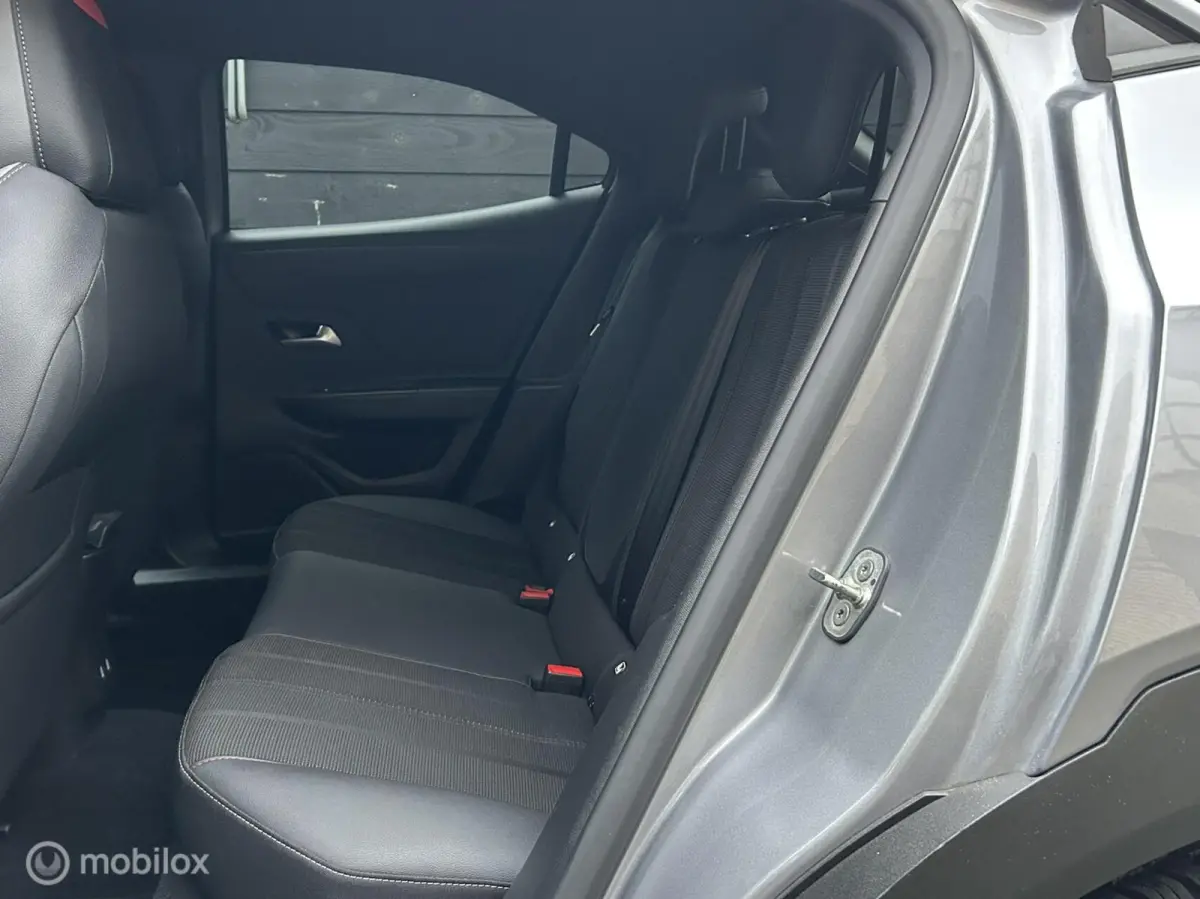 1.2 Turbo GS Line 130 PK AUTOMAAT / LED / FM NAV / 66.214 KM!!! RIJKLAAR!!!