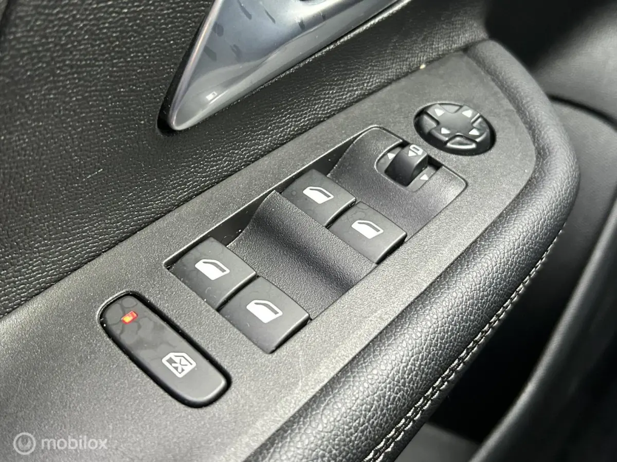 1.2 Turbo GS Line 130 PK AUTOMAAT / LED / FM NAV / 66.214 KM!!! RIJKLAAR!!!