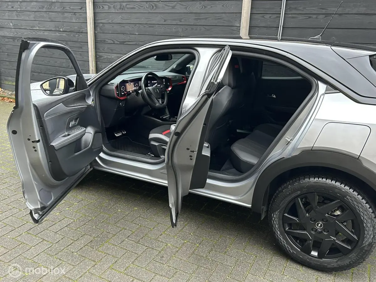 1.2 Turbo GS Line 130 PK AUTOMAAT / LED / FM NAV / 66.214 KM!!! RIJKLAAR!!!