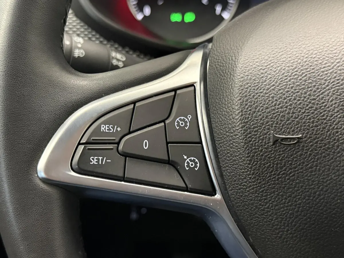 1.0 TCe 90 Comfort Groot scherm Navigatie Apple Carplay Android Auto Cruise Control Airco Full LED Armsteun