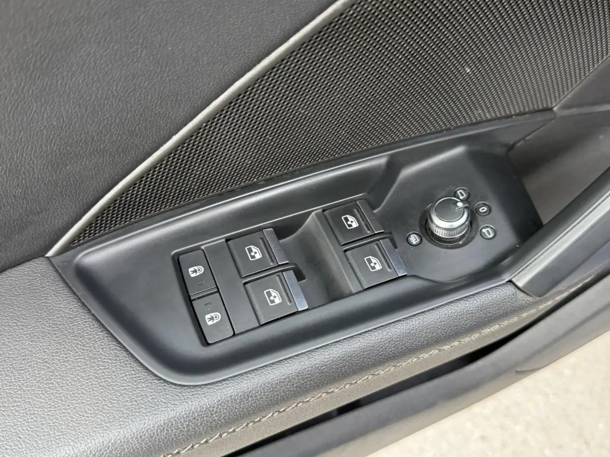 30 TFSI S edition S-line Automaat | Panoramadak | Audi Sound System | Apple CarPlay/Android Auto | Climate & cruise control | Rijbaanassistent | Full-LED koplampen | Parkeersensoren achter