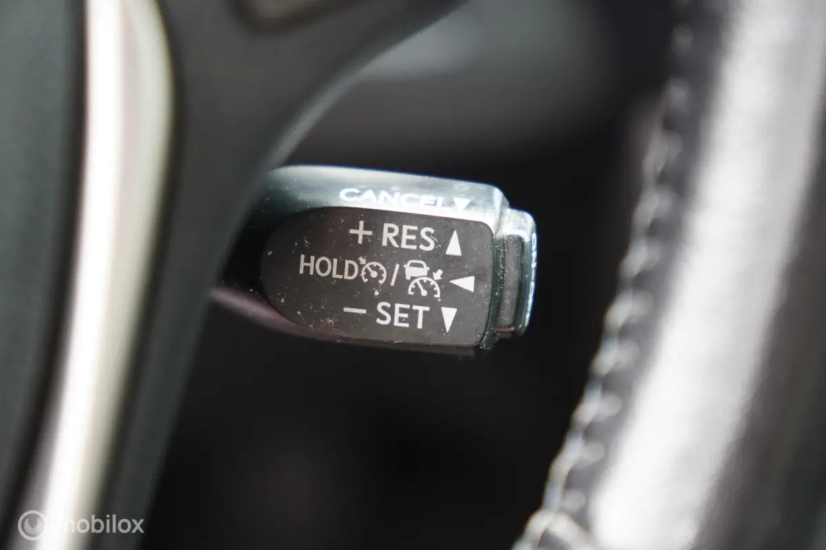 2.5 Hybrid Dynamic 104.011 KM
