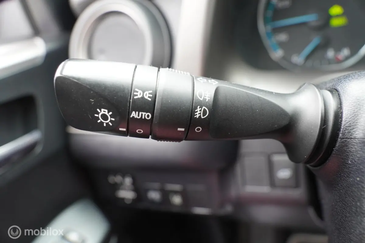 2.5 Hybrid Dynamic 104.011 KM