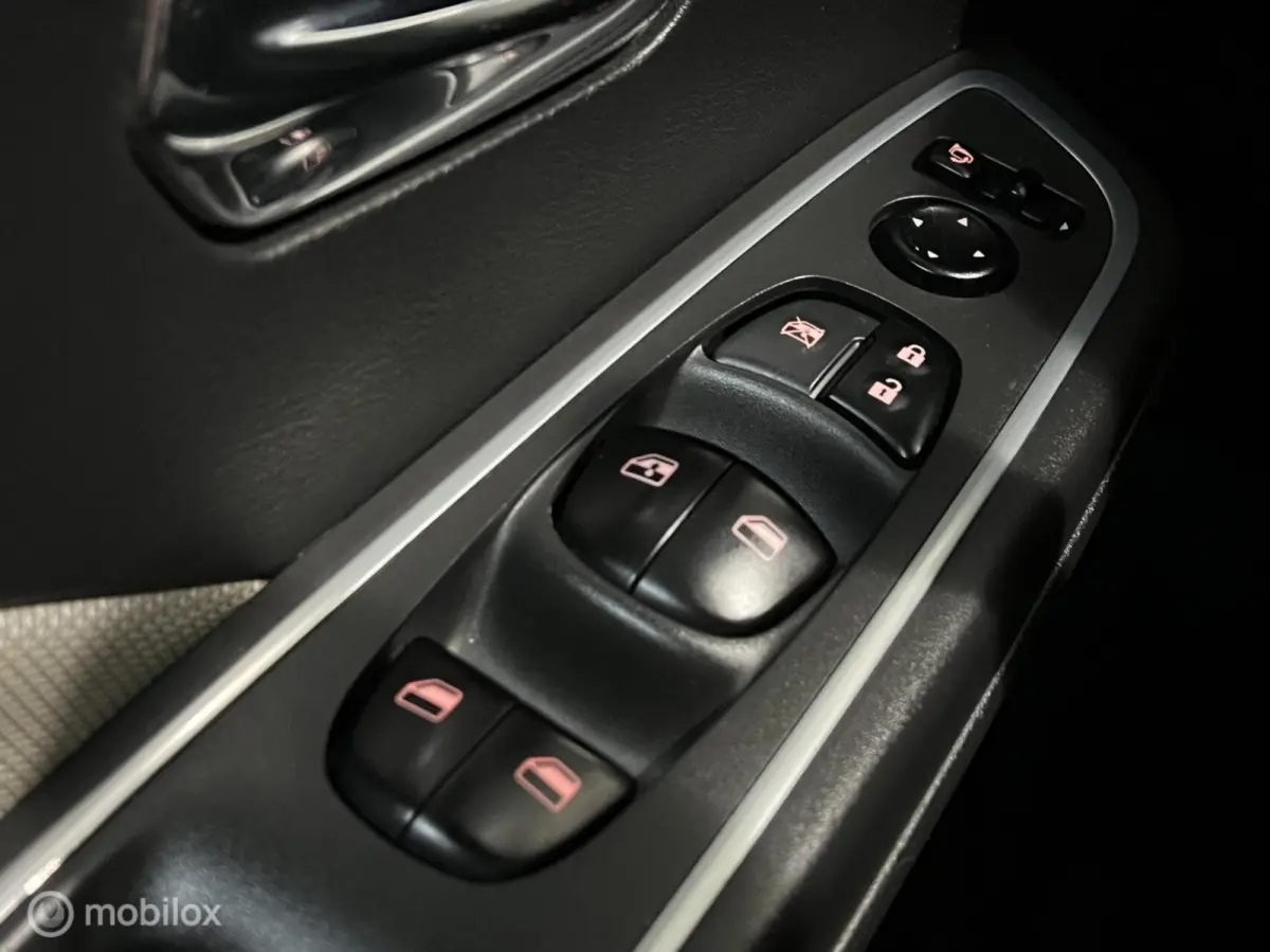 1.0 IG-T N-Connecta [ camera climate navi bluetooth ]