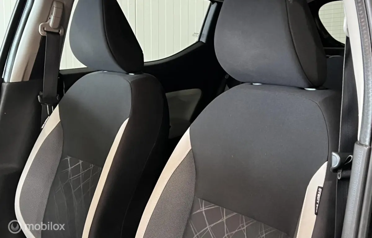 1.0 IG-T N-Connecta [ camera climate navi bluetooth ]