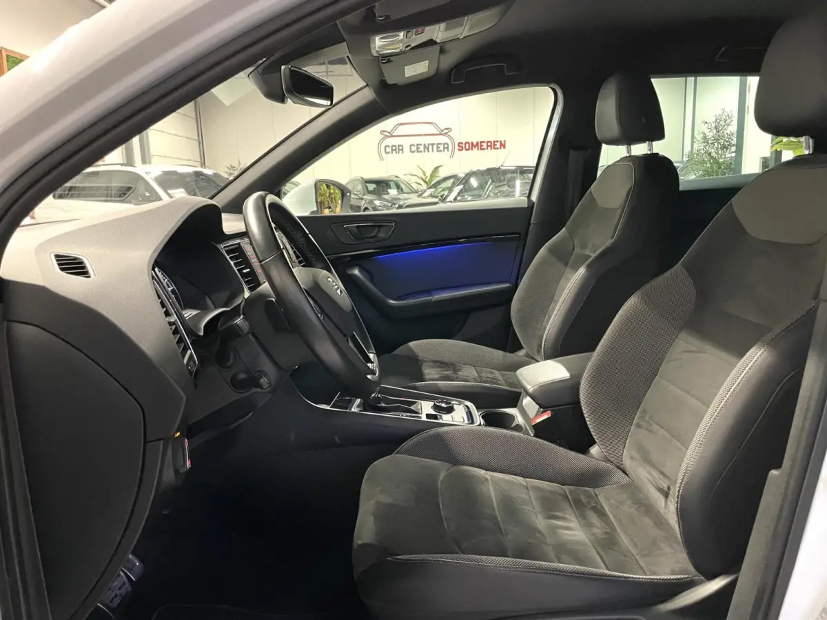 1.4 TSI Xcellence/ Camera/ LED/ Keyless/ CarPlay/ 18”LMV