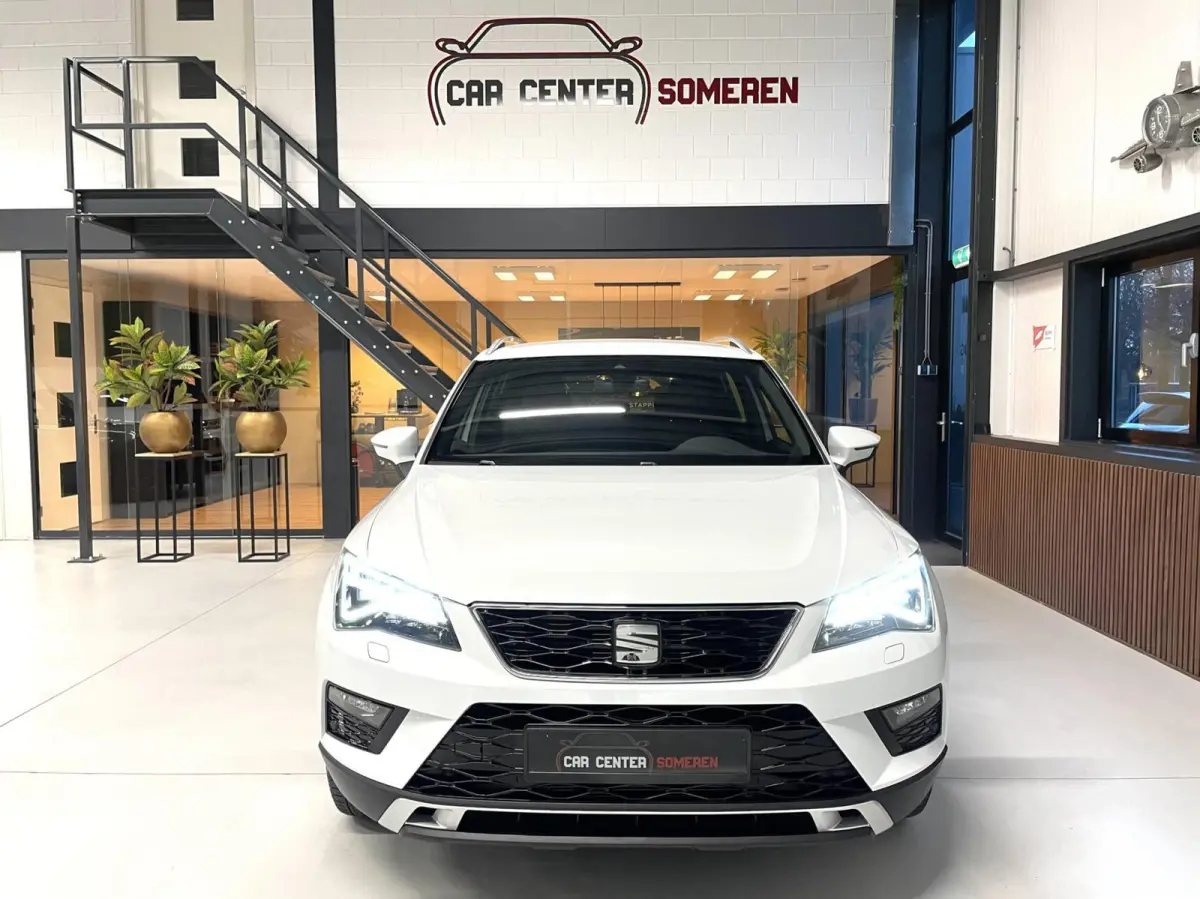 1.4 TSI Xcellence/ Camera/ LED/ Keyless/ CarPlay/ 18”LMV