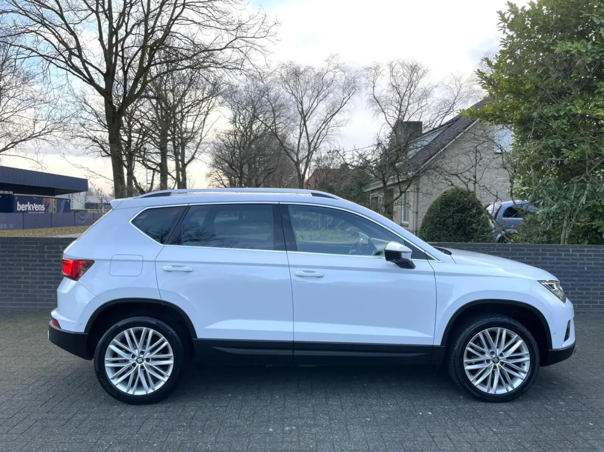 1.4 TSI Xcellence/ Camera/ LED/ Keyless/ CarPlay/ 18”LMV