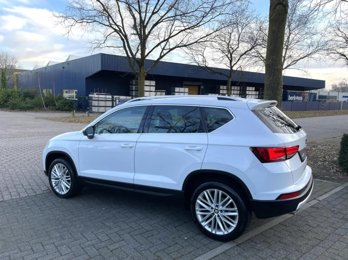 1.4 TSI Xcellence/ Camera/ LED/ Keyless/ CarPlay/ 18”LMV