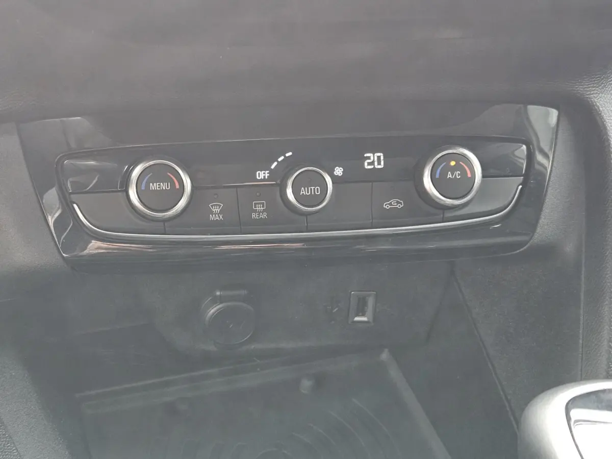 1.2 Elegance|101dkm|carplay|Virtual Cockpit|