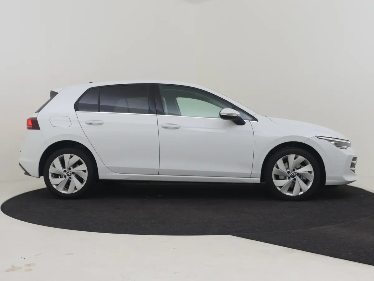 1.5 eHybrid Style Edition 204PK DSG/AUTO | Verlichte Gril l Elektr. Stoelen met geheugen l Camera | Apple carplay Android auto | Cruise control adaptief | Navigatie | Parkeersensoren voor/ac
