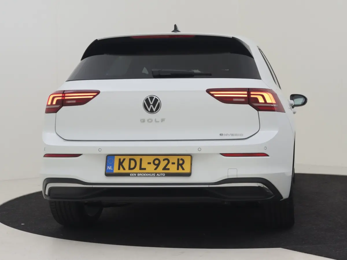 1.5 eHybrid Style Edition 204PK DSG/AUTO | Verlichte Gril l Elektr. Stoelen met geheugen l Camera | Apple carplay Android auto | Cruise control adaptief | Navigatie | Parkeersensoren voor/ac