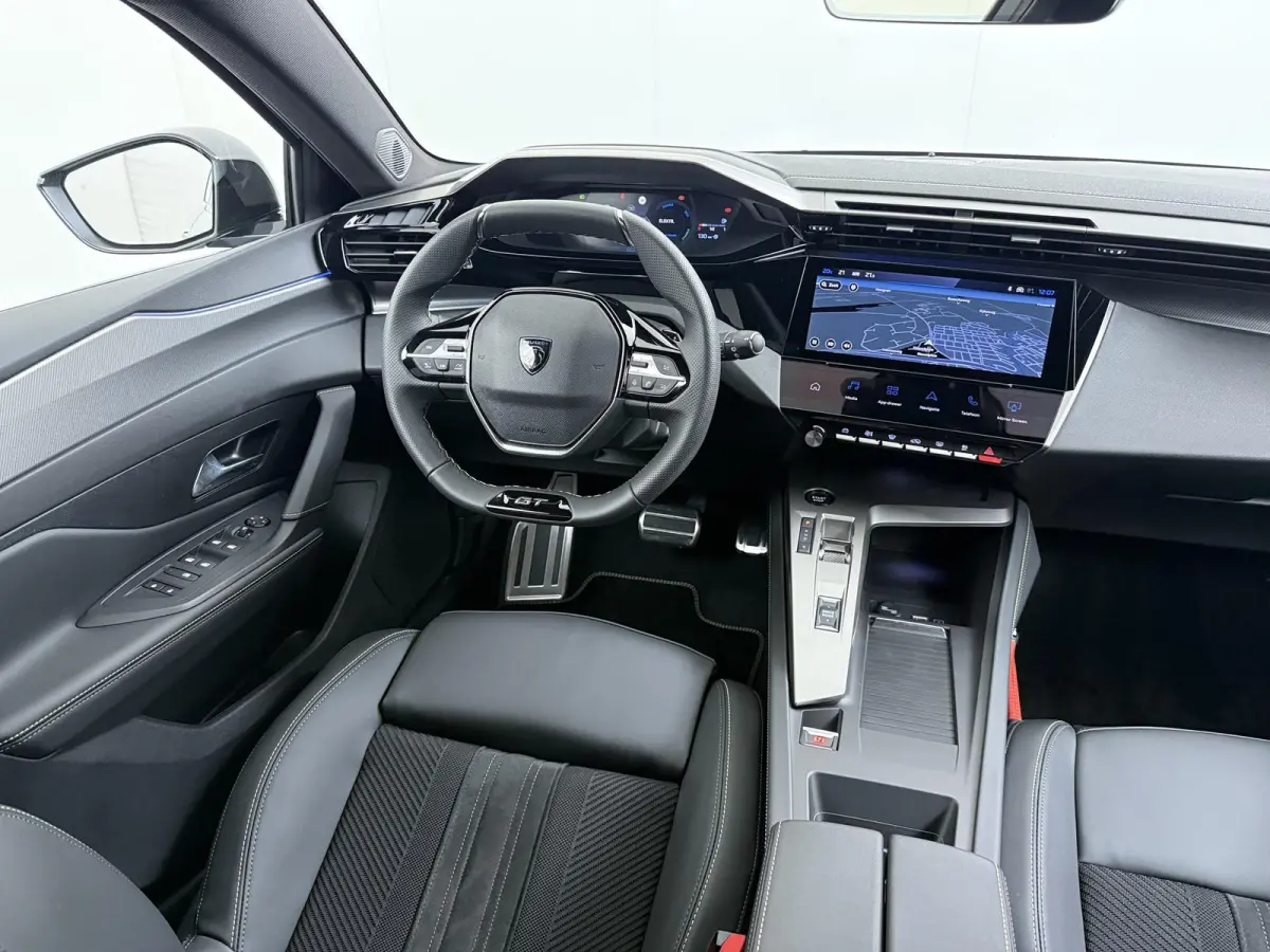GT 195pk Plugin-Hybrid Automaat | VOORRAAR DEAL! | Navigatie | Alcantara bekleding | Elektrisch verstelbare bestuurdersstoel | Rondom camera | Drive assist pack | Elektrische achterklep | Ap