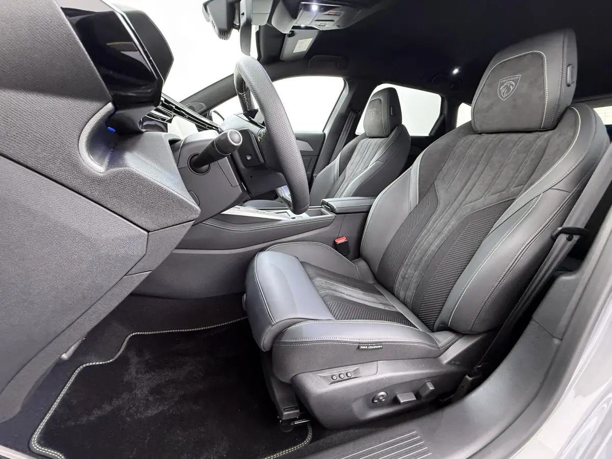 GT 195pk Plugin-Hybrid Automaat | VOORRAAR DEAL! | Navigatie | Alcantara bekleding | Elektrisch verstelbare bestuurdersstoel | Rondom camera | Drive assist pack | Elektrische achterklep | Ap