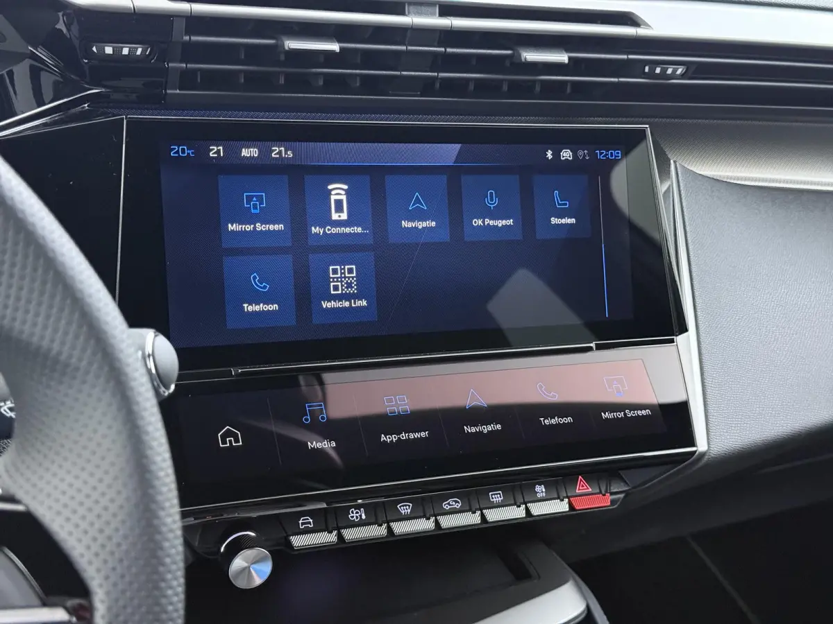 GT 195pk Plugin-Hybrid Automaat | VOORRAAR DEAL! | Navigatie | Alcantara bekleding | Elektrisch verstelbare bestuurdersstoel | Rondom camera | Drive assist pack | Elektrische achterklep | Ap