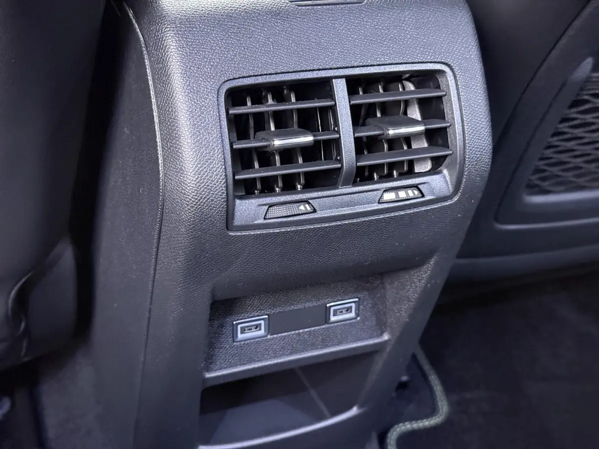 GT 195pk Plugin-Hybrid Automaat | VOORRAAR DEAL! | Navigatie | Alcantara bekleding | Elektrisch verstelbare bestuurdersstoel | Rondom camera | Drive assist pack | Elektrische achterklep | Ap
