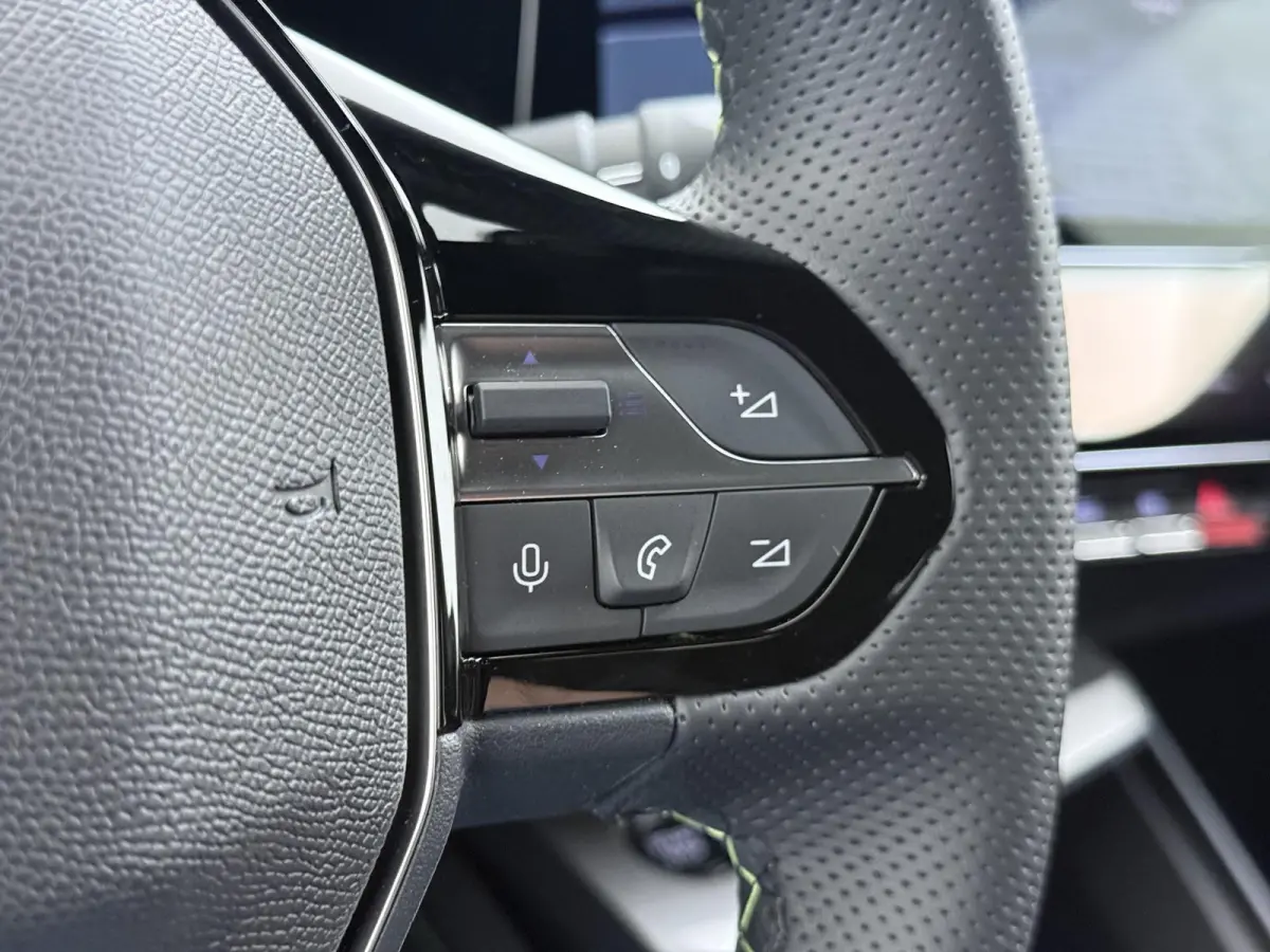 GT 195pk Plugin-Hybrid Automaat | VOORRAAR DEAL! | Navigatie | Alcantara bekleding | Elektrisch verstelbare bestuurdersstoel | Rondom camera | Drive assist pack | Elektrische achterklep | Ap