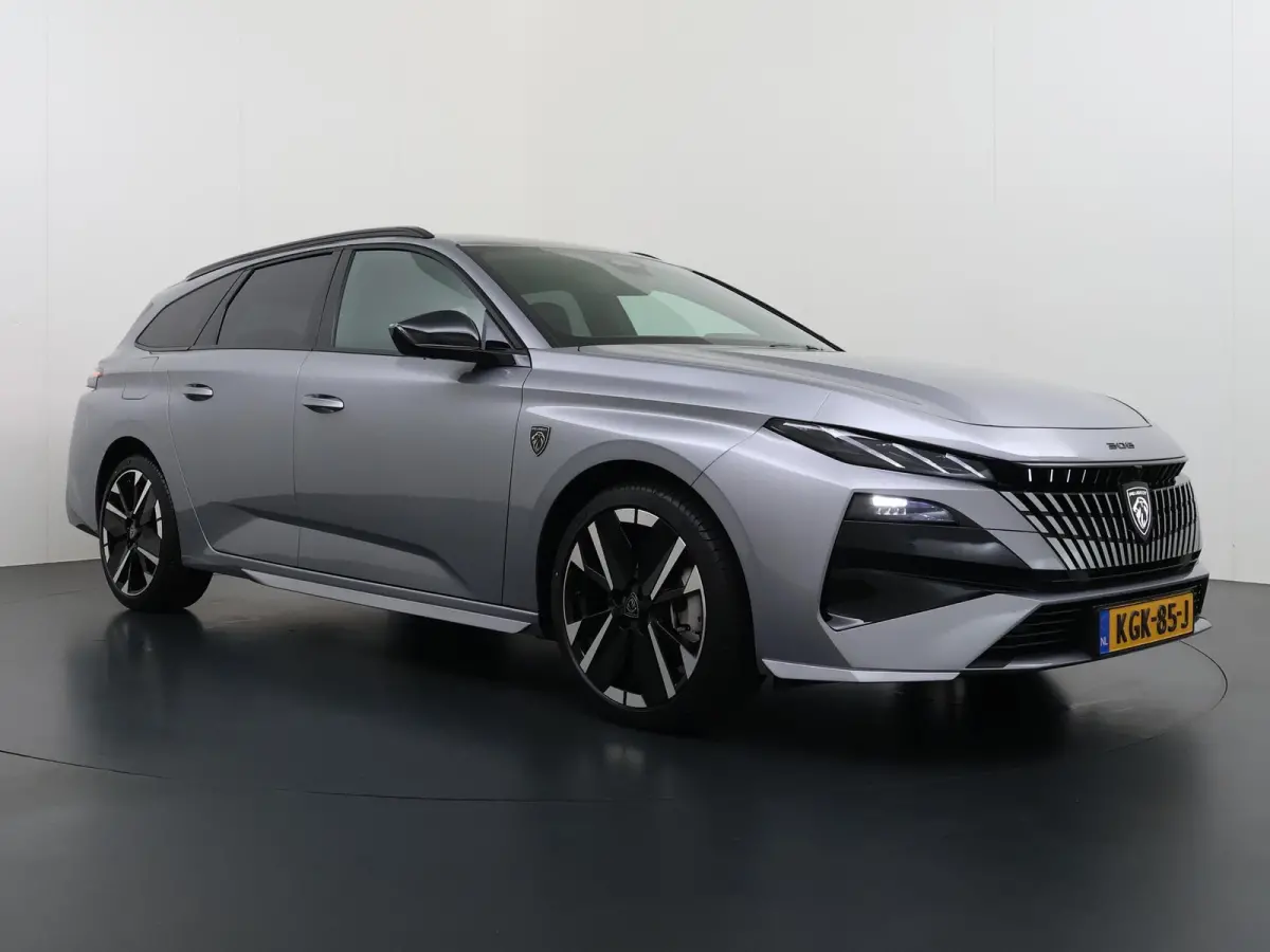 GT 195pk Plugin-Hybrid Automaat | VOORRAAR DEAL! | Navigatie | Alcantara bekleding | Elektrisch verstelbare bestuurdersstoel | Rondom camera | Drive assist pack | Elektrische achterklep | Ap
