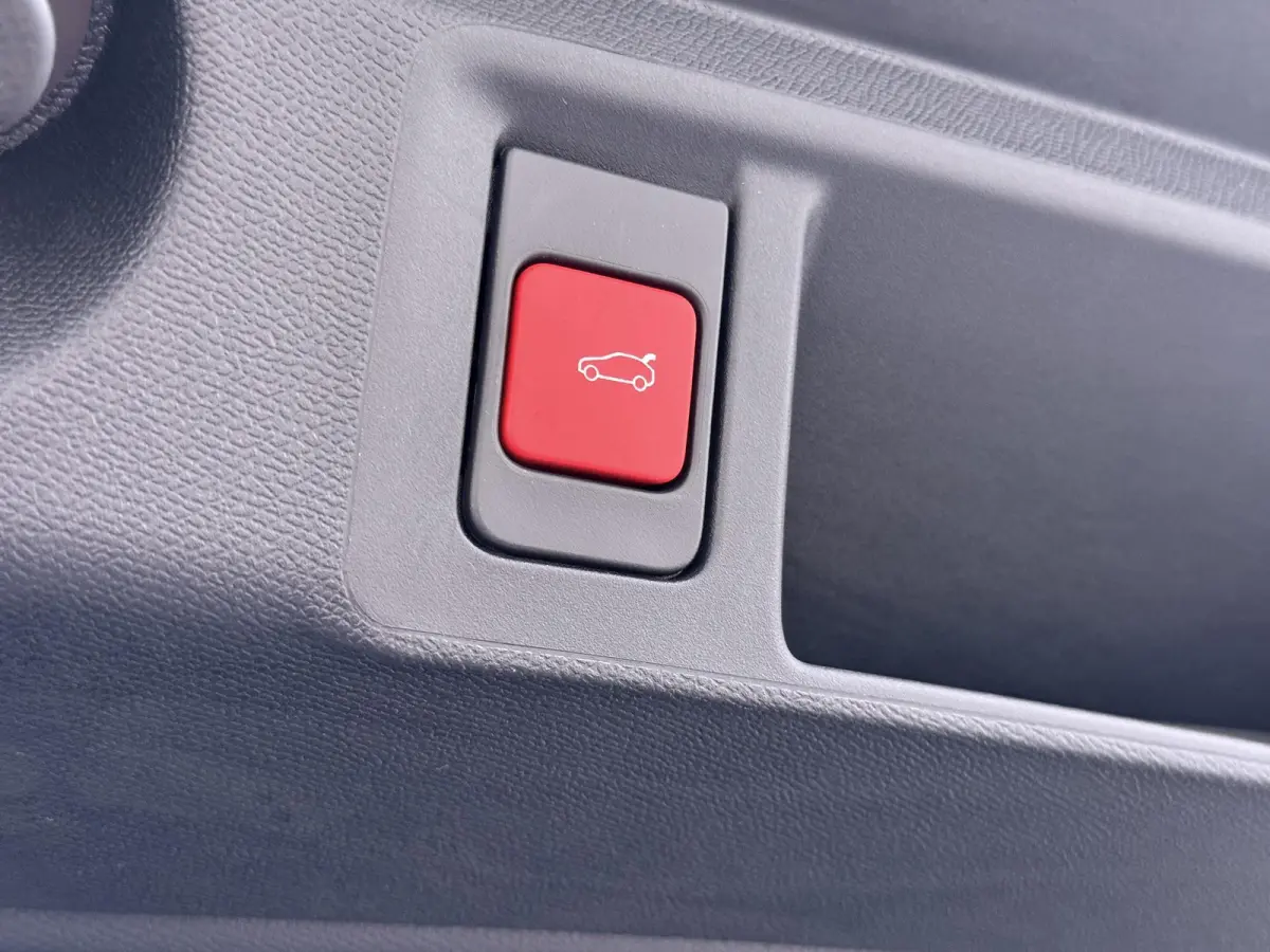 GT 195pk Plugin-Hybrid Automaat | VOORRAAR DEAL! | Navigatie | Alcantara bekleding | Elektrisch verstelbare bestuurdersstoel | Rondom camera | Drive assist pack | Elektrische achterklep | Ap