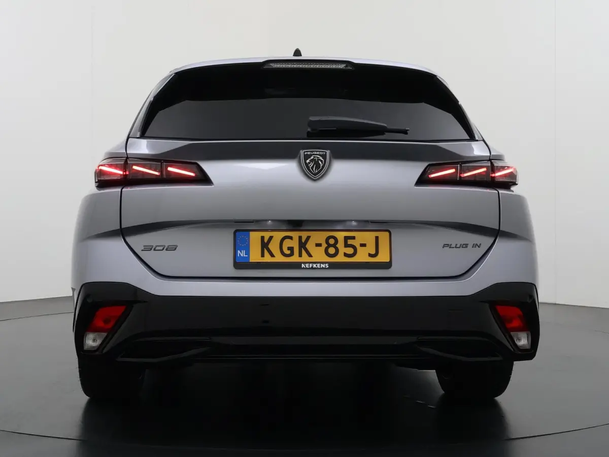 GT 195pk Plugin-Hybrid Automaat | VOORRAAR DEAL! | Navigatie | Alcantara bekleding | Elektrisch verstelbare bestuurdersstoel | Rondom camera | Drive assist pack | Elektrische achterklep | Ap
