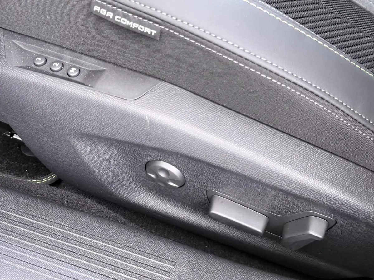 GT 195pk Plugin-Hybrid Automaat | VOORRAAR DEAL! | Navigatie | Alcantara bekleding | Elektrisch verstelbare bestuurdersstoel | Rondom camera | Drive assist pack | Elektrische achterklep | Ap
