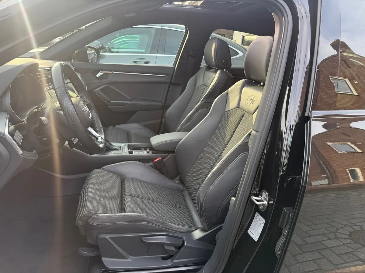 35 TFSI S Edition, Panoramadak,Stoelverwarming,Apple Carplay/Android,Navigatie, S-Line