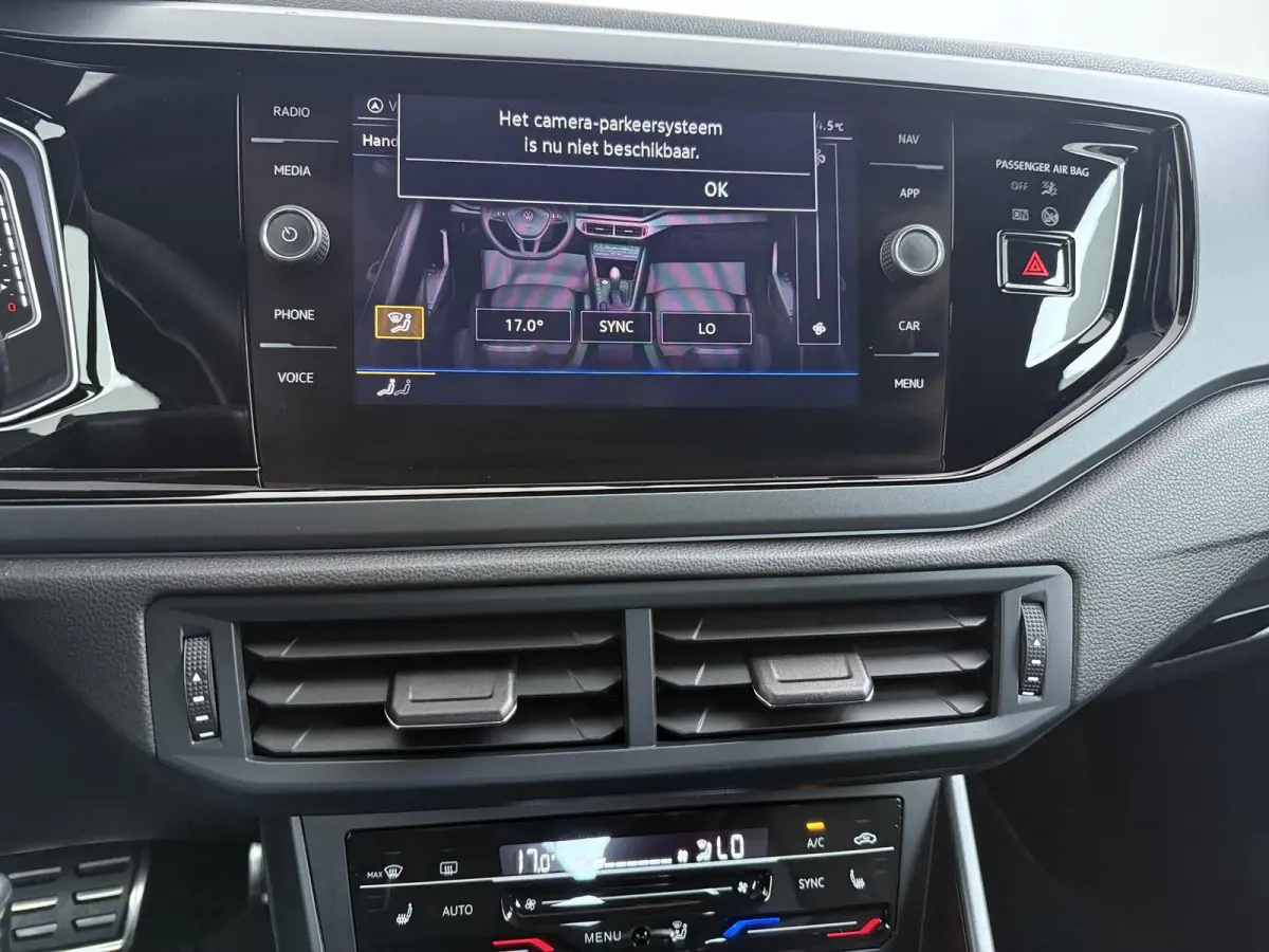 1.0 TSI R-Line Business | AUTOMAAT | Parkeercamera | Navigatie | Stoelverw. |