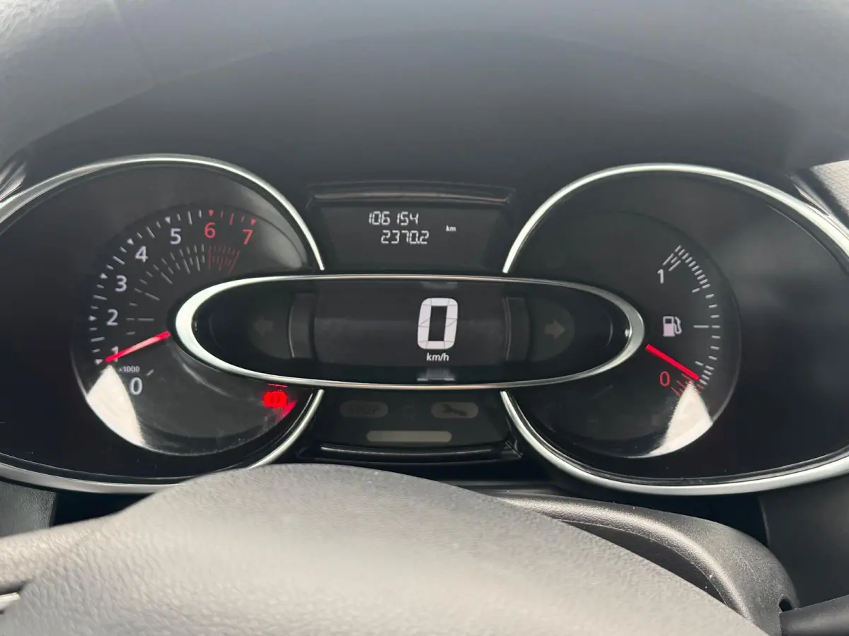 0.9 TCe Zen | Parkeersensoren Achter | Navigatie | Cruisecontrol |