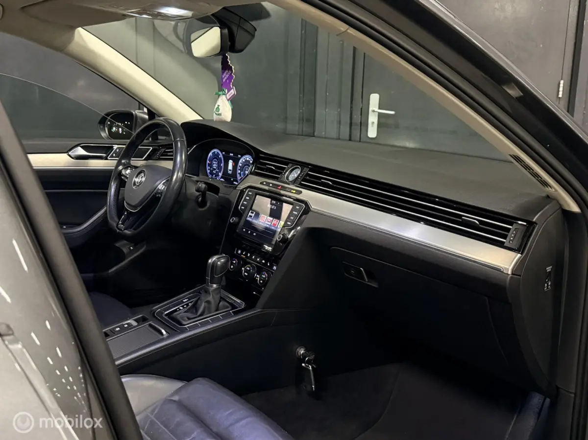 2.0 TDI/pdc/pano/digital/leder