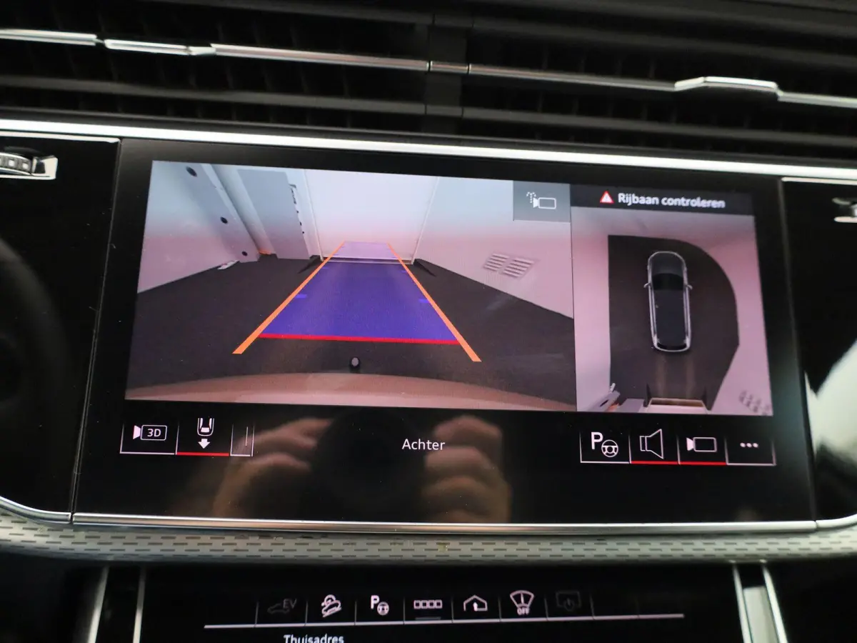 60 TFSI e quattro Pro Line S Competition 490 PK l Adaptive cruise control + emergency ass. l Luchtvering l Glazen panoramadak l Vierwielbesturing l 360 graden camera l Head-up display l Elek