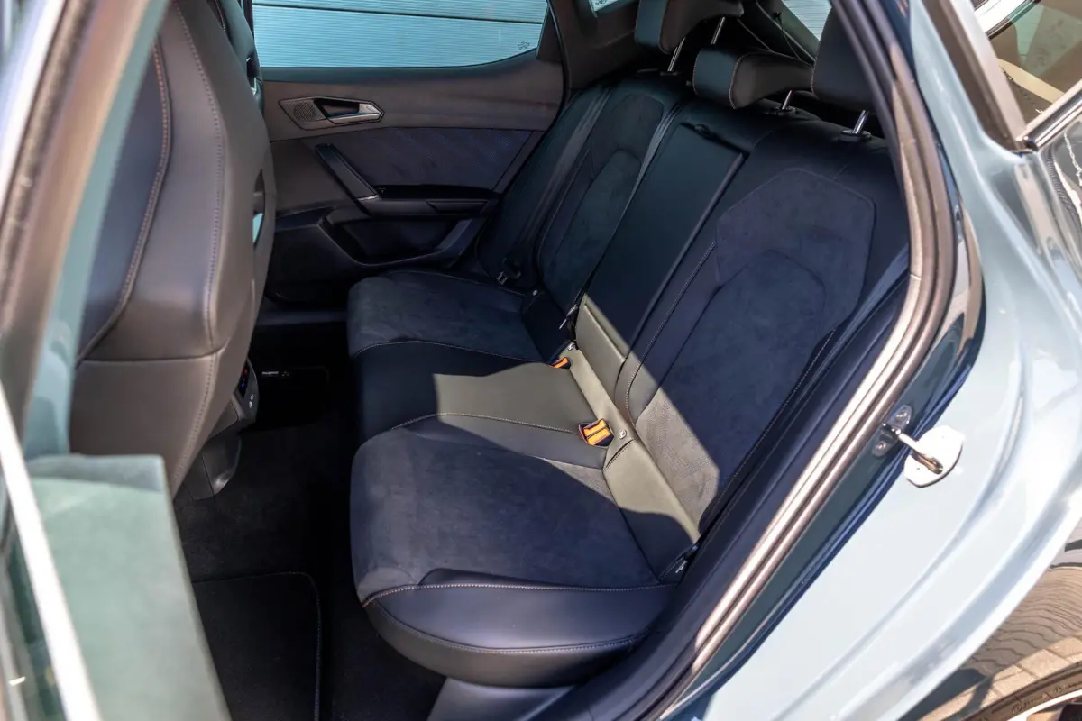 1.5 TSI e-Hybrid 204pk Essential | Panoramadak | Sportstoelen