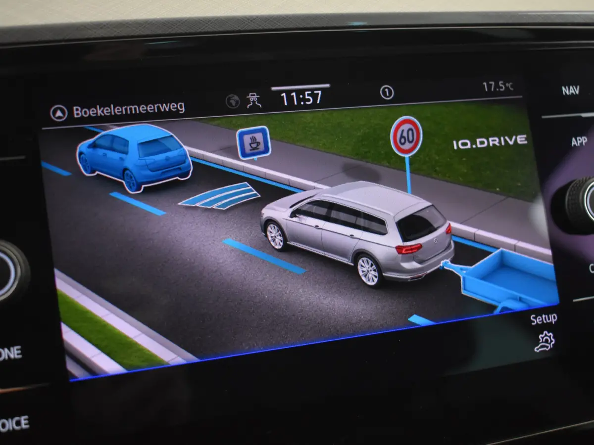 1.4 TSI PHEV GTE Business | SOH 98,4% l Trekhaak uitklapbaar | Achteruitrijcamera | Cruise control adaptief | Stoelverwarming | DAB | LED |  Navigatie |  Achterklep electrisch | 18"LMV