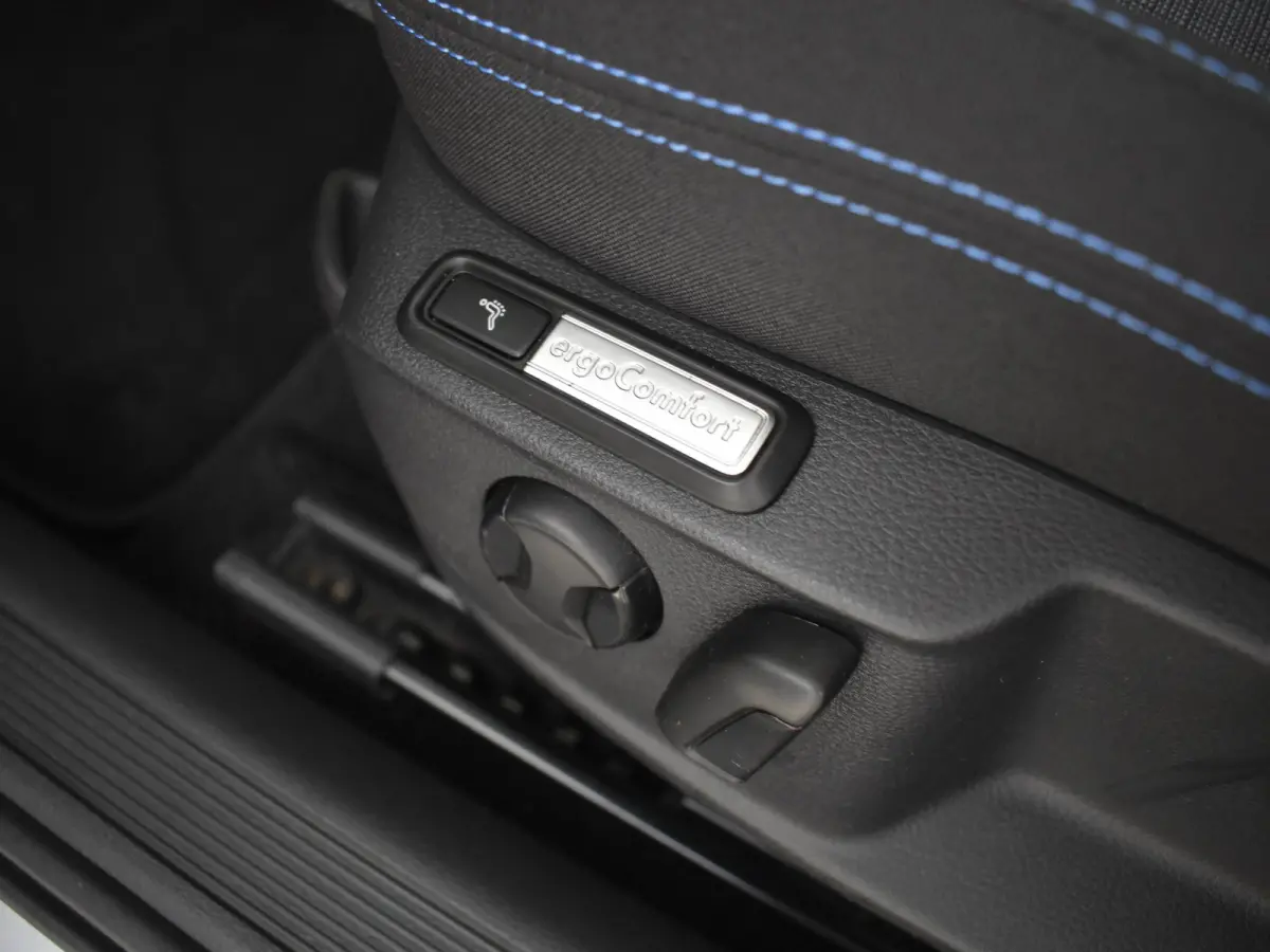 1.4 TSI PHEV GTE Business | SOH 98,4% l Trekhaak uitklapbaar | Achteruitrijcamera | Cruise control adaptief | Stoelverwarming | DAB | LED |  Navigatie |  Achterklep electrisch | 18"LMV