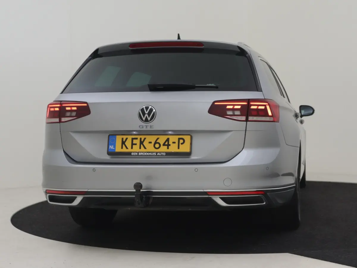 1.4 TSI PHEV GTE Business | SOH 98,4% l Trekhaak uitklapbaar | Achteruitrijcamera | Cruise control adaptief | Stoelverwarming | DAB | LED |  Navigatie |  Achterklep electrisch | 18"LMV